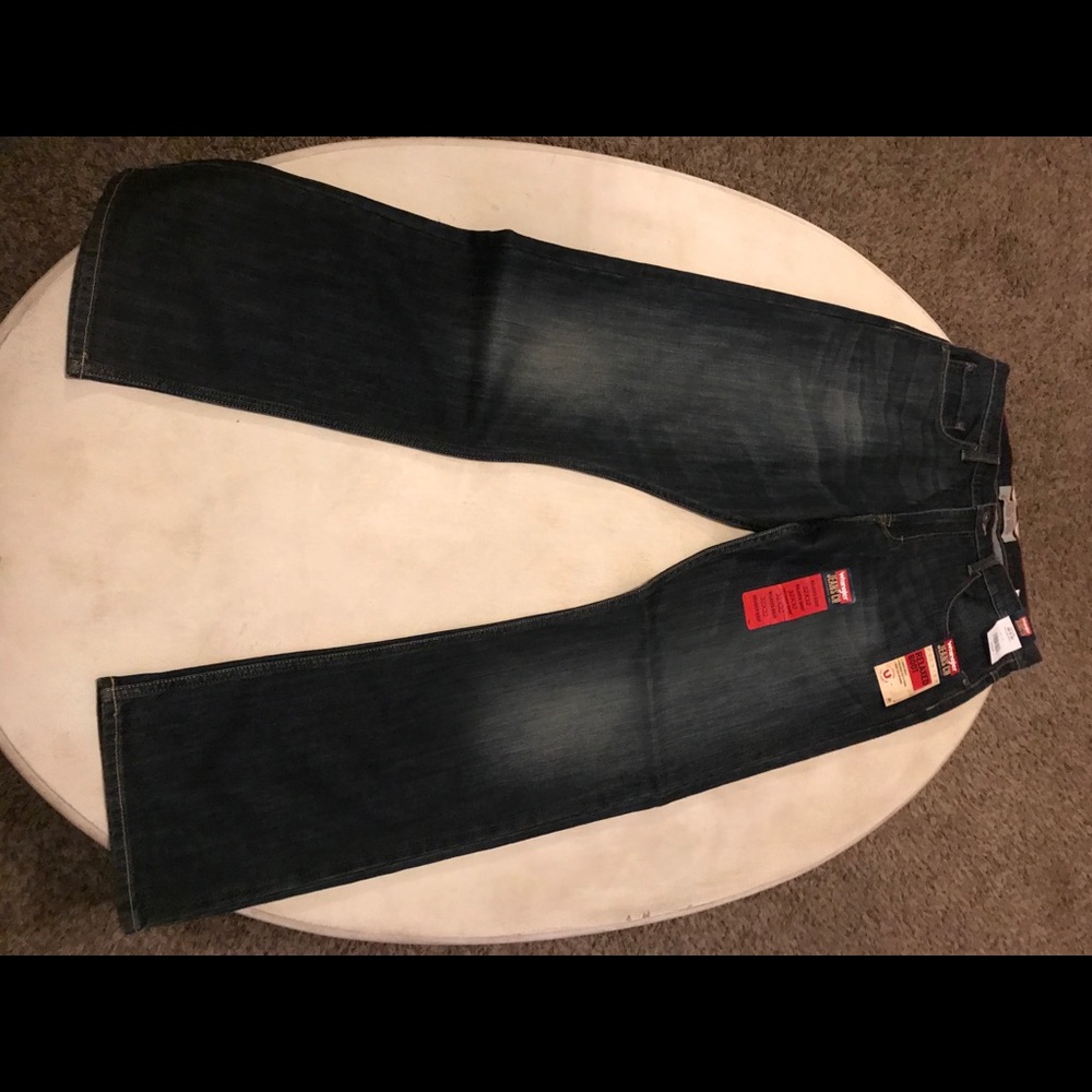 Wrangler men’s relaxed boot leg jeans
